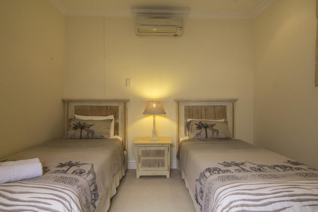 203 Oyster Quays Apartment Durban